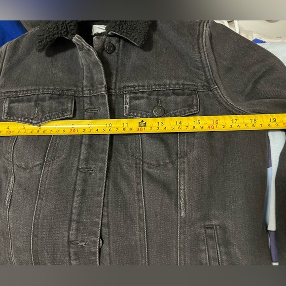 Old Navy Boyfriend Jean Jacket Black Denim Metal Button Sherpa Lined Women Sz M - Picture 9 of 9